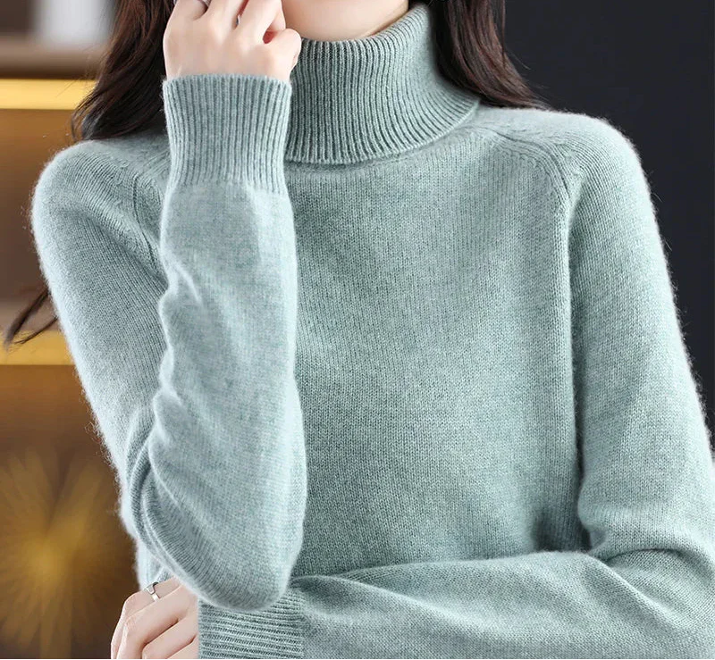 Alice | Sweater with High Collar